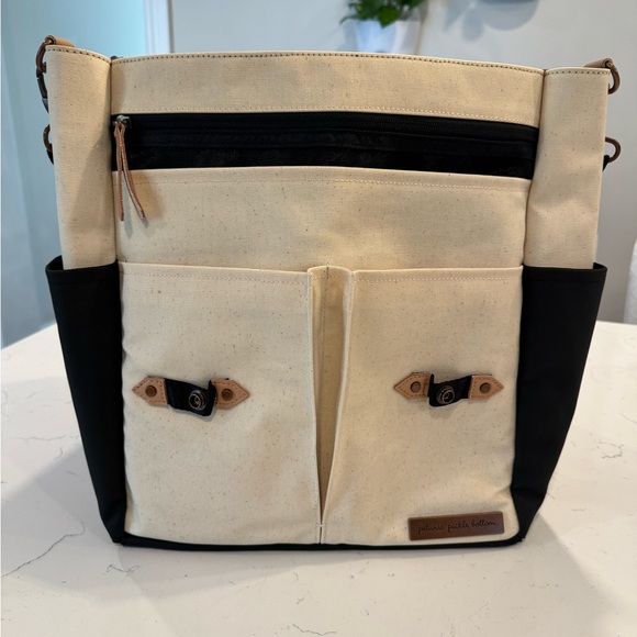 Petunia Pickle Bottom Pathway Diaper bag - Picture 12 of 14